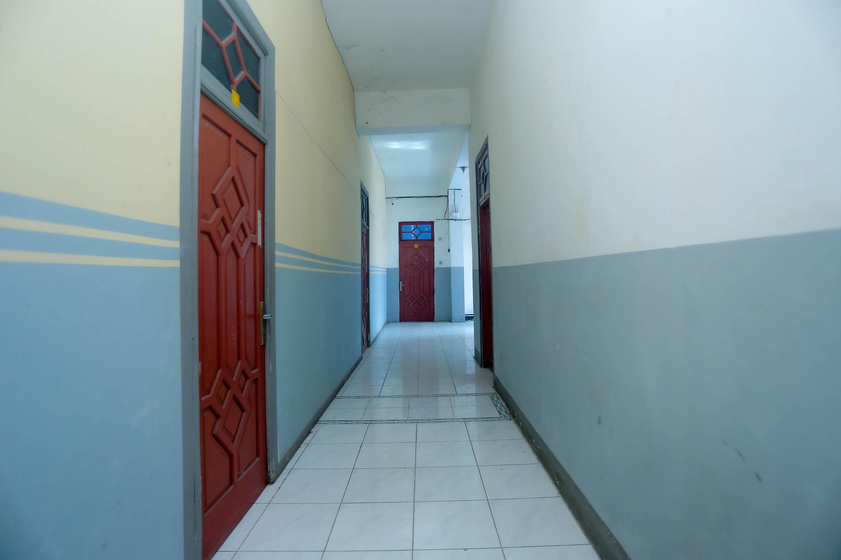 Reddoorz Near Gapura Kota Banjarmasin Hotel Banjarmasin  Exterior photo