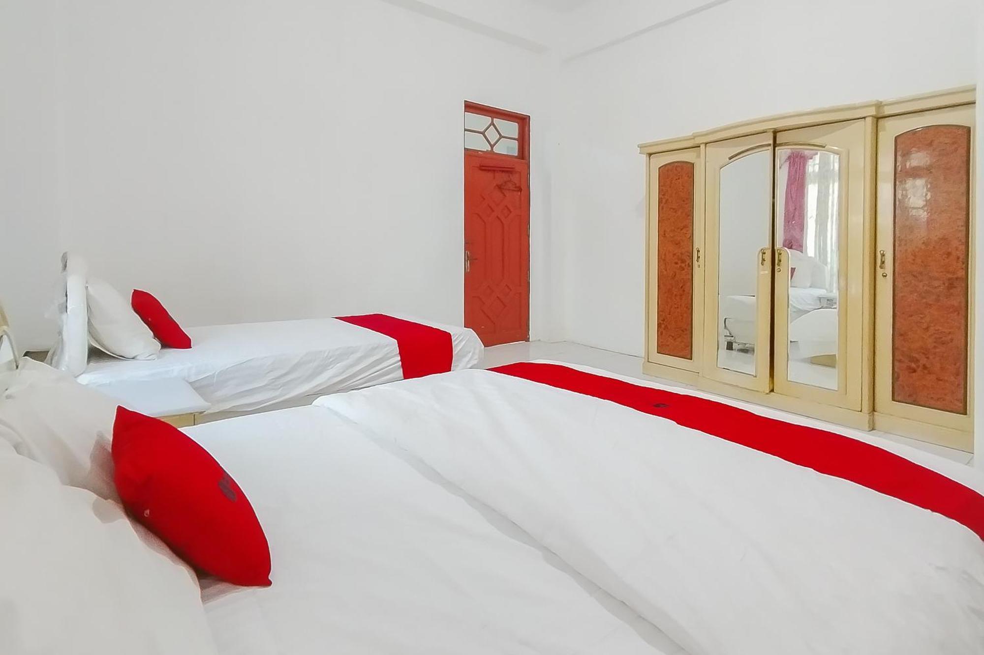 Reddoorz Near Gapura Kota Banjarmasin Hotel Banjarmasin  Exterior photo