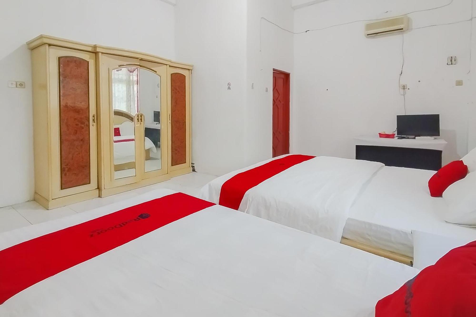 Reddoorz Near Gapura Kota Banjarmasin Hotel Banjarmasin  Exterior photo